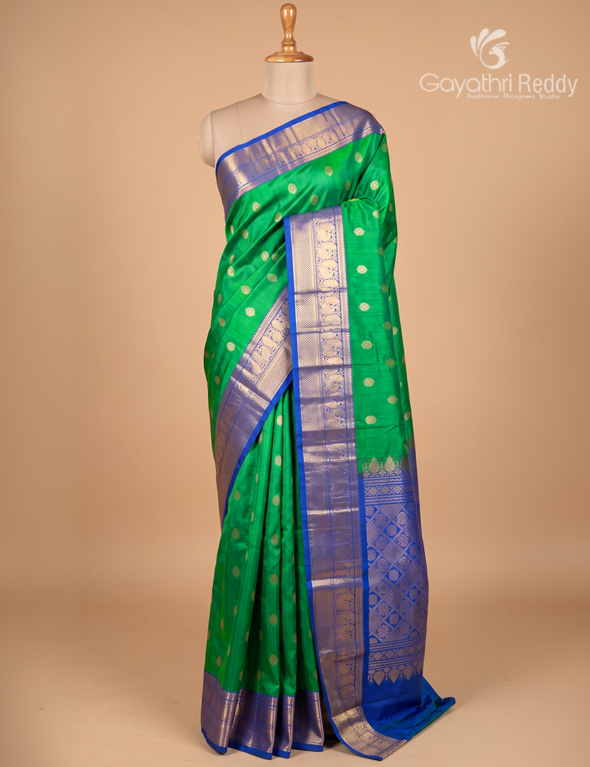 Pure Kanchipuram Silk Saree in Parrot Green and Royal blue  (Medium Borders )