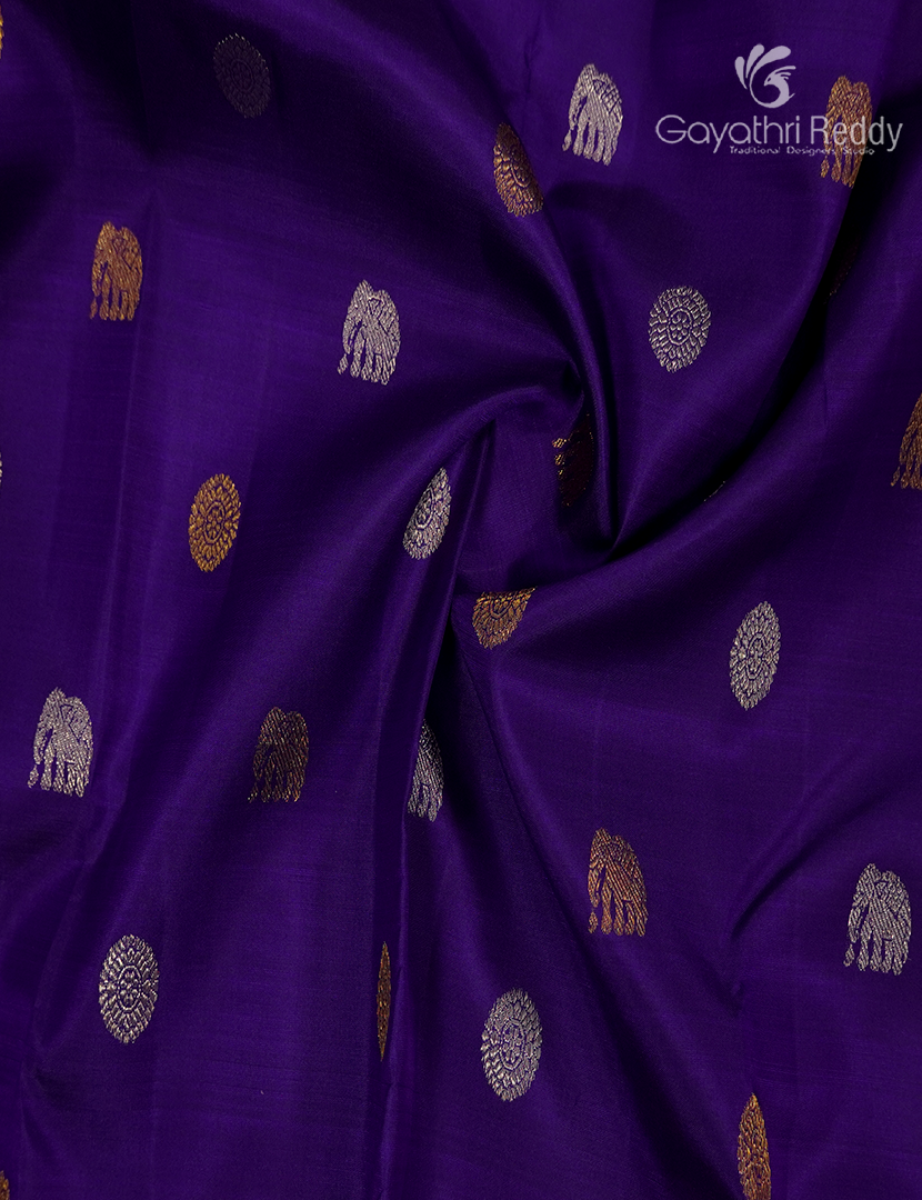 Pure  Kanchipuram Silk Saree in Purple ( Butta Pattern )