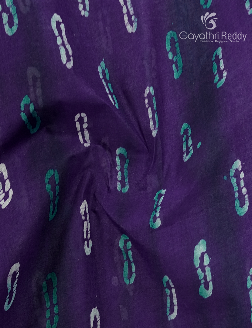 Cotton Batik Print Saree in Purple