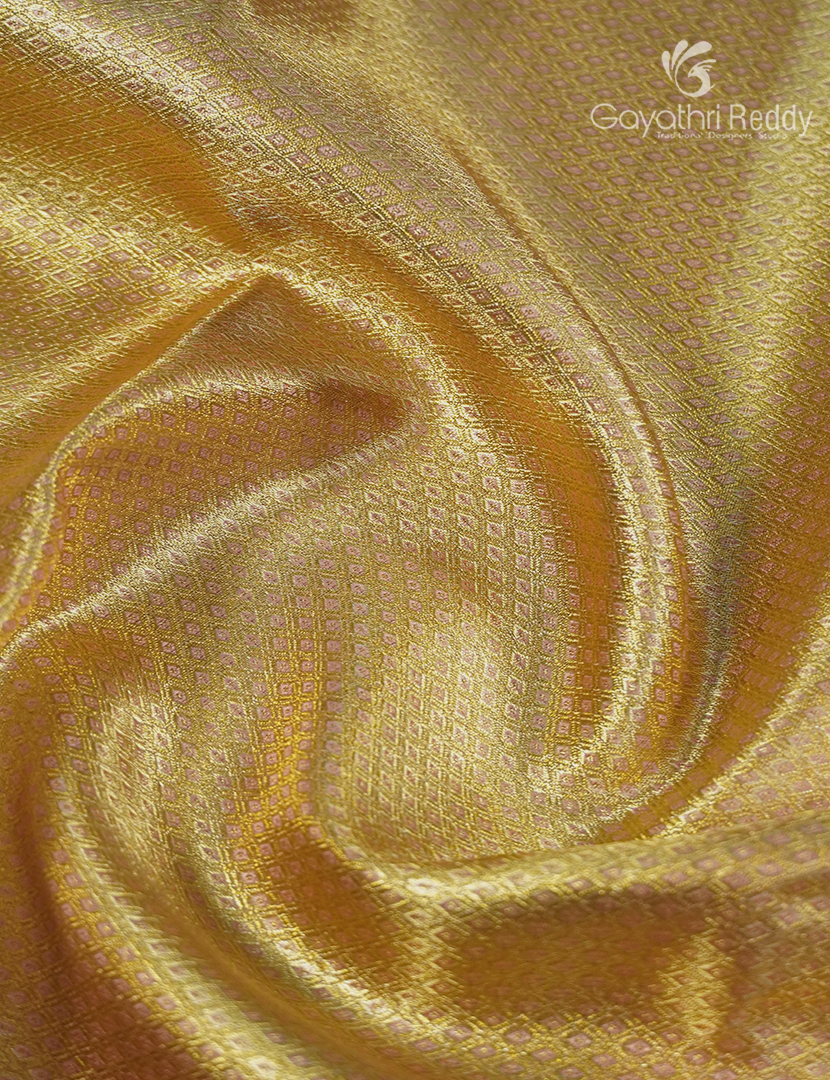 Pure Kanchipuram Silk Bridal Saree in Pastel gold and Powder Pink