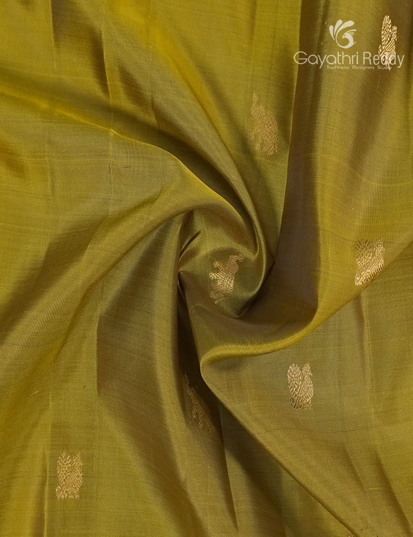 Pure Kanchipuram Silk Saree in Mehendi Green and Deep Brown  (Broad Borders )