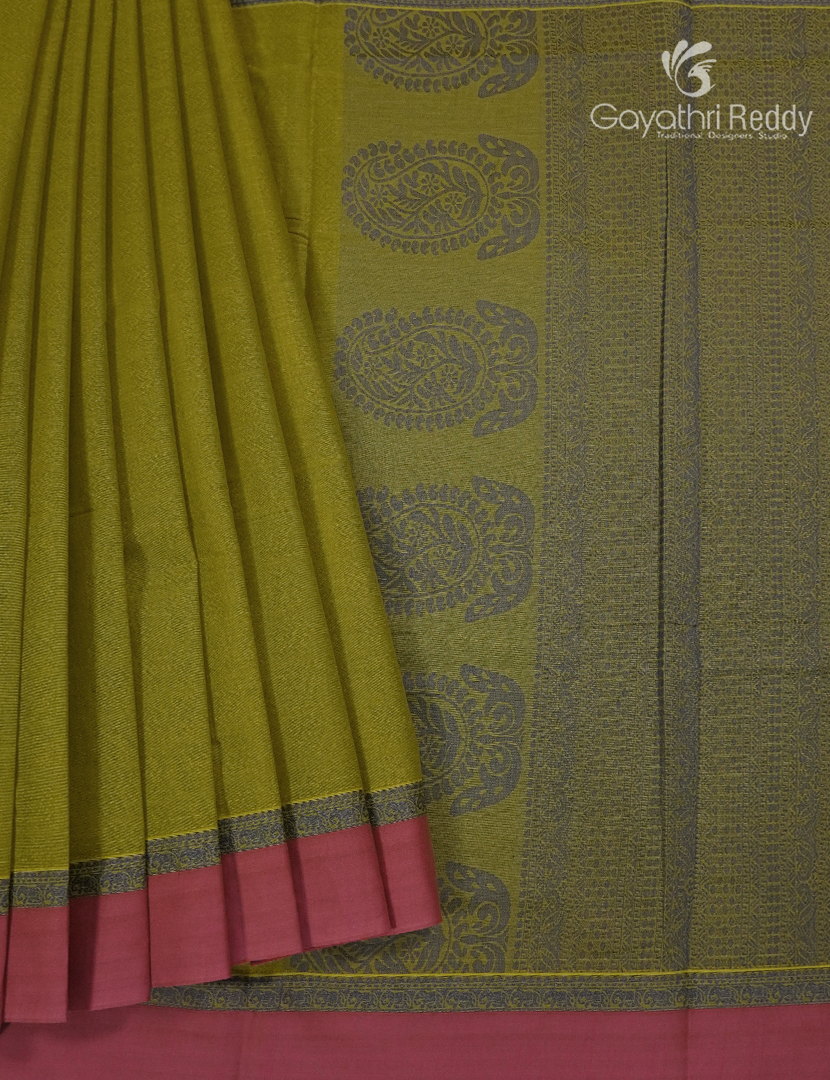 Pure Kanchi Cotton Saree in Mehendi Green