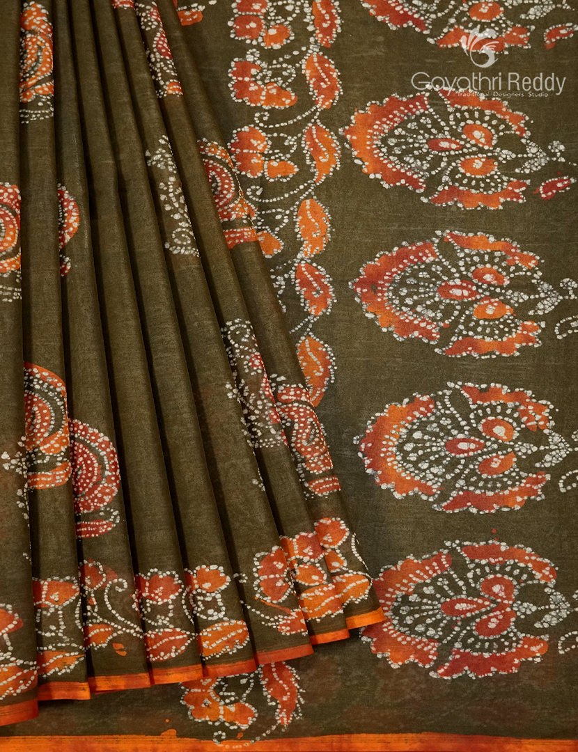 Cotton Batik Print Saree in Deep Mehendi Green
