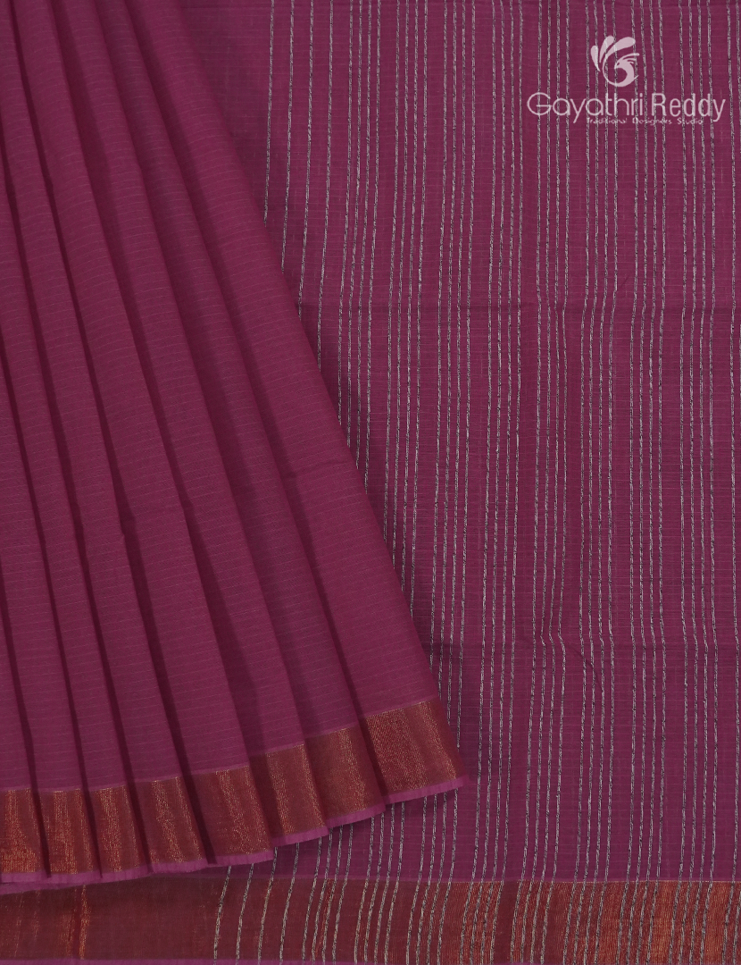 Pure Handloom Cotton Saree in Deep Magenta