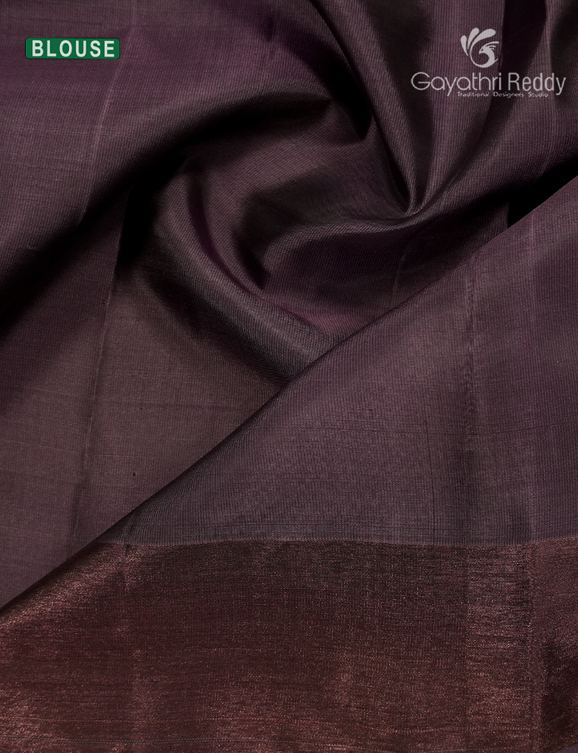 Pure Kanchipuram Silk Saree in Blue ( Small Borders )