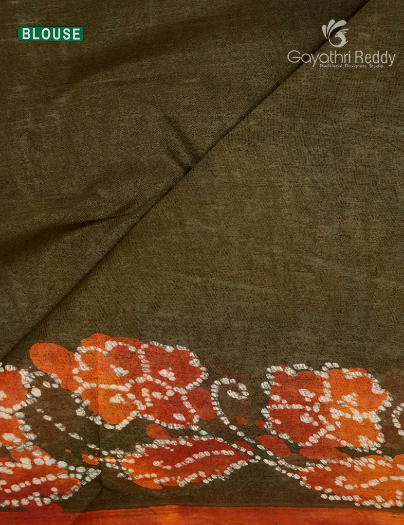 Cotton Batik Print Saree in Deep Mehendi Green