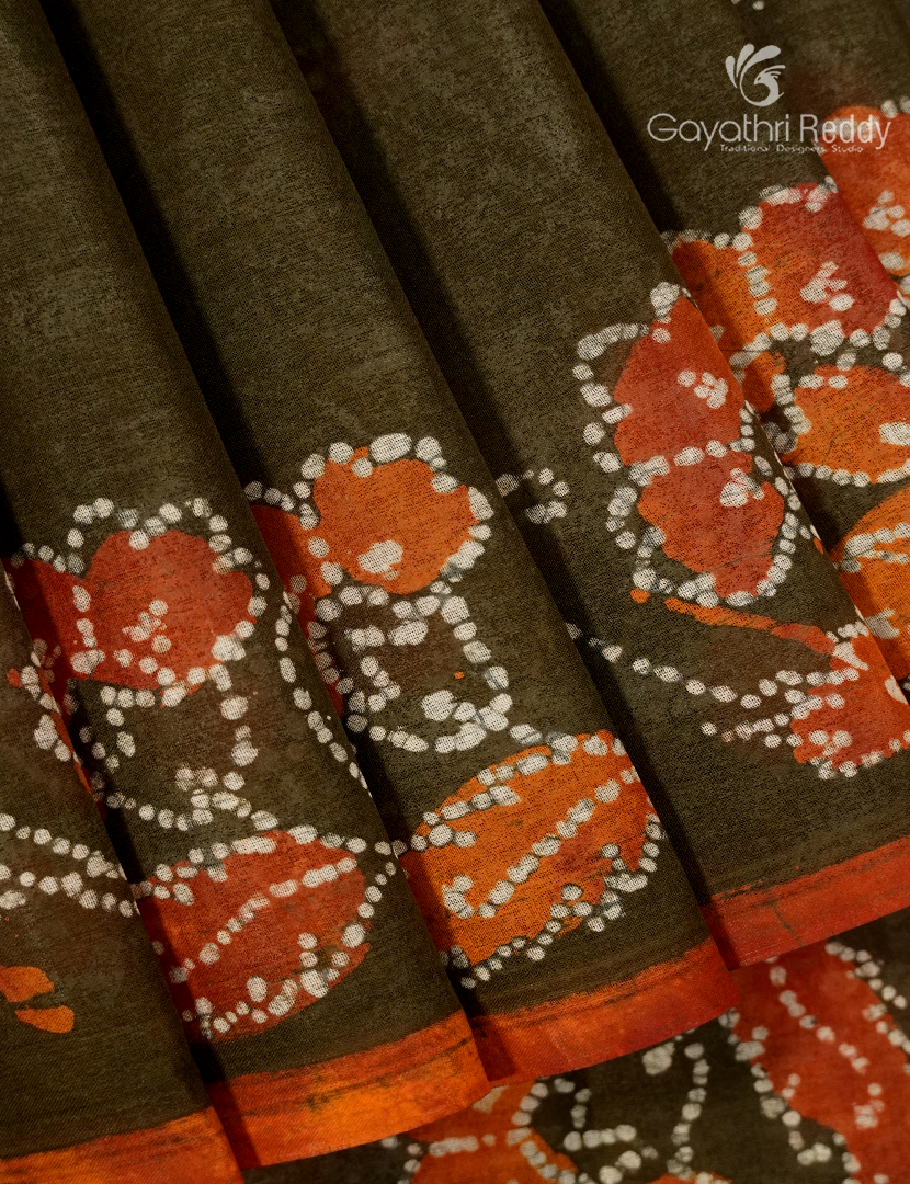Cotton Batik Print Saree in Deep Mehendi Green