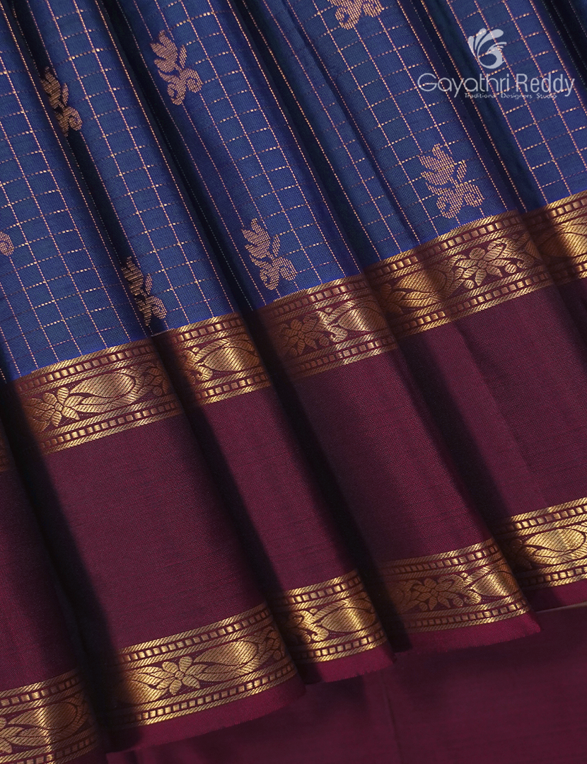 Pure Kanchipuram Vintage Silk Saree in Blue and Maroon