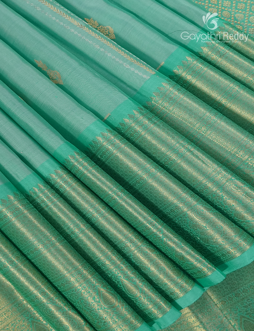 Pure Kanchipuram Silk Saree in Sea Green (Broad Borders )