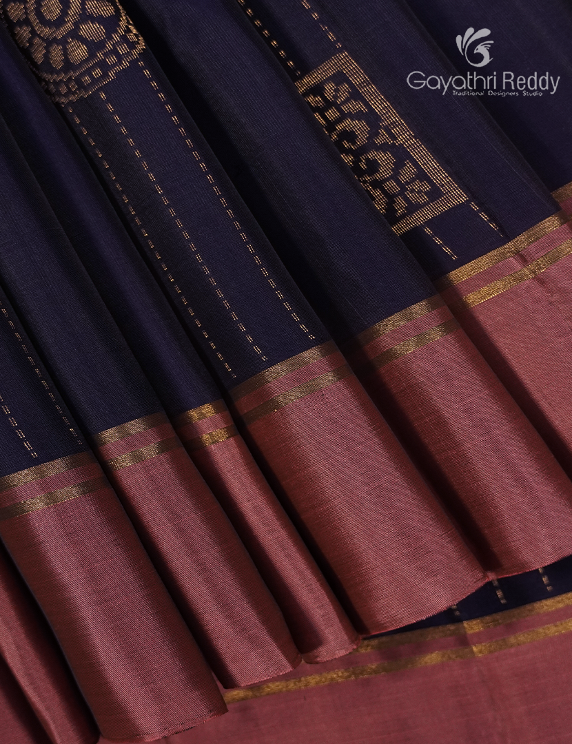 Pure Kanchipuram Soft Silk Saree in Deep Navy Blue and Onion Peach