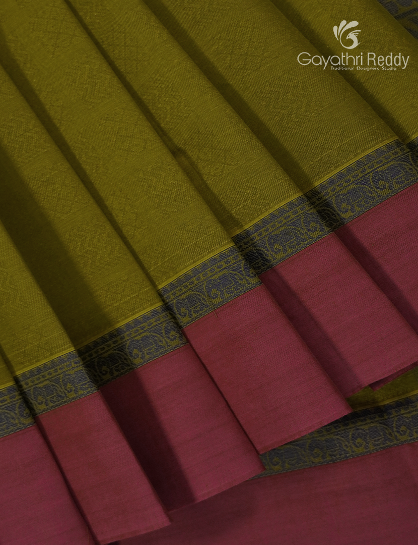 Pure Kanchi Cotton Saree in Mehendi Green