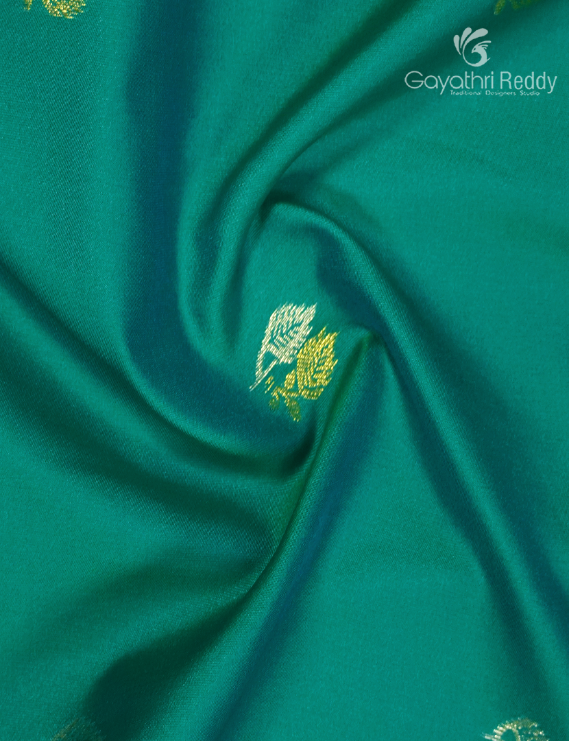 Semi Kanchipuram Art Silk Saree in Rama Green