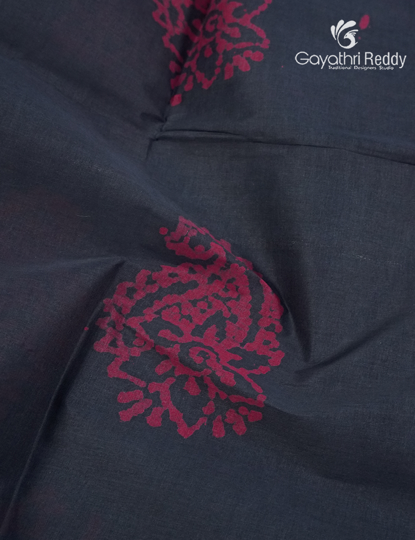 Cotton Batik Print Saree in Ash Grey and Rose Pink