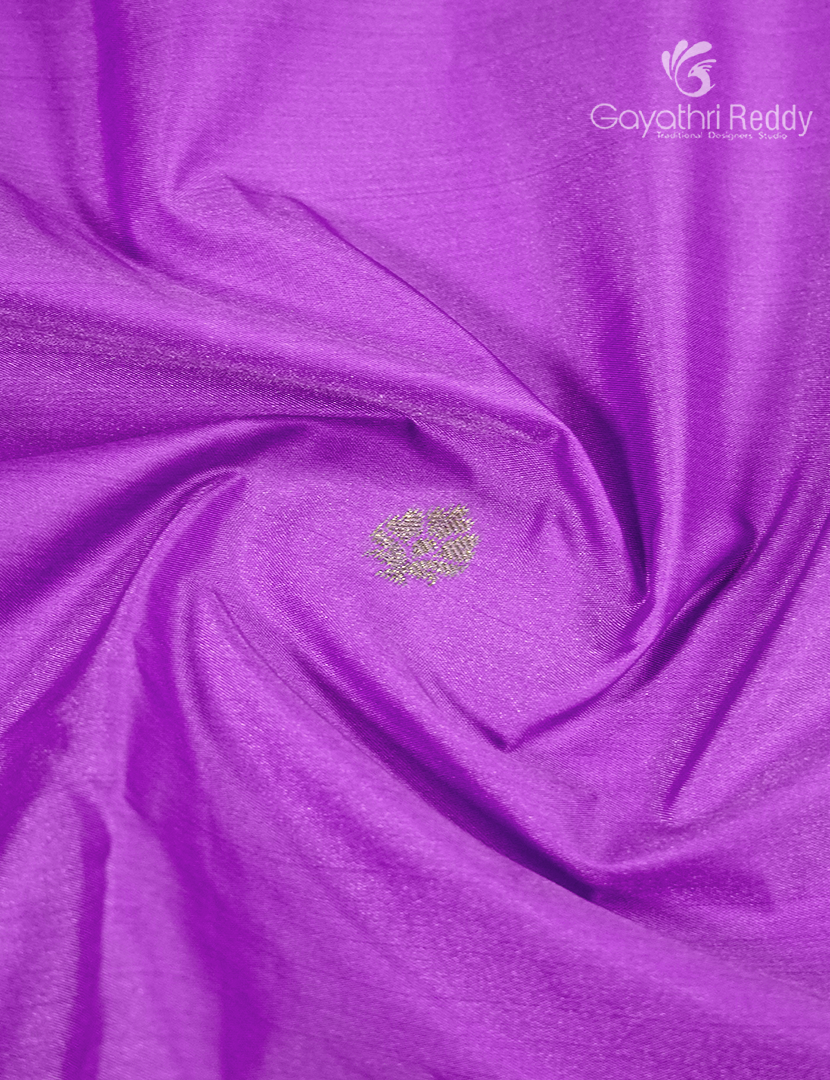Semi Kanchipuram Silk Saree in Light violet