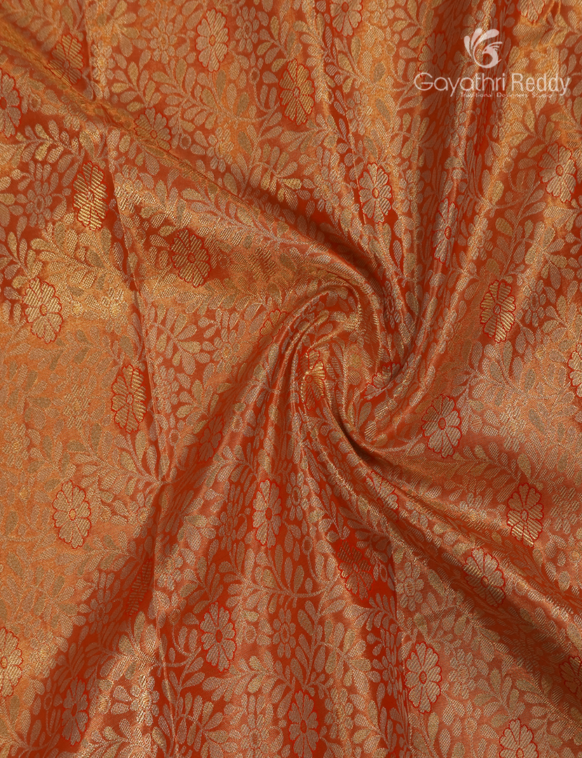 Pure  Kanchipuram Silk Saree in Orange and Bottle Green ( Brocade Pattern )