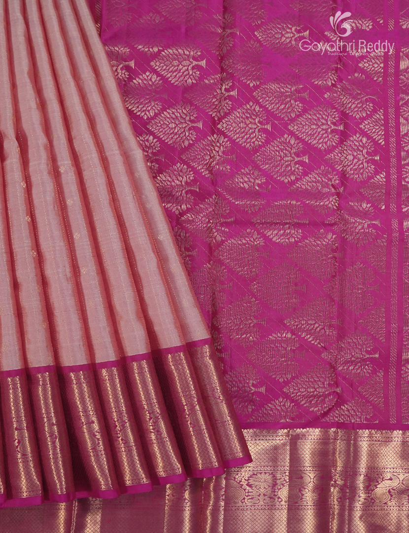 Pure Kanchipuram Vintage Silk Saree in Pastel Pink and Deep Pink
