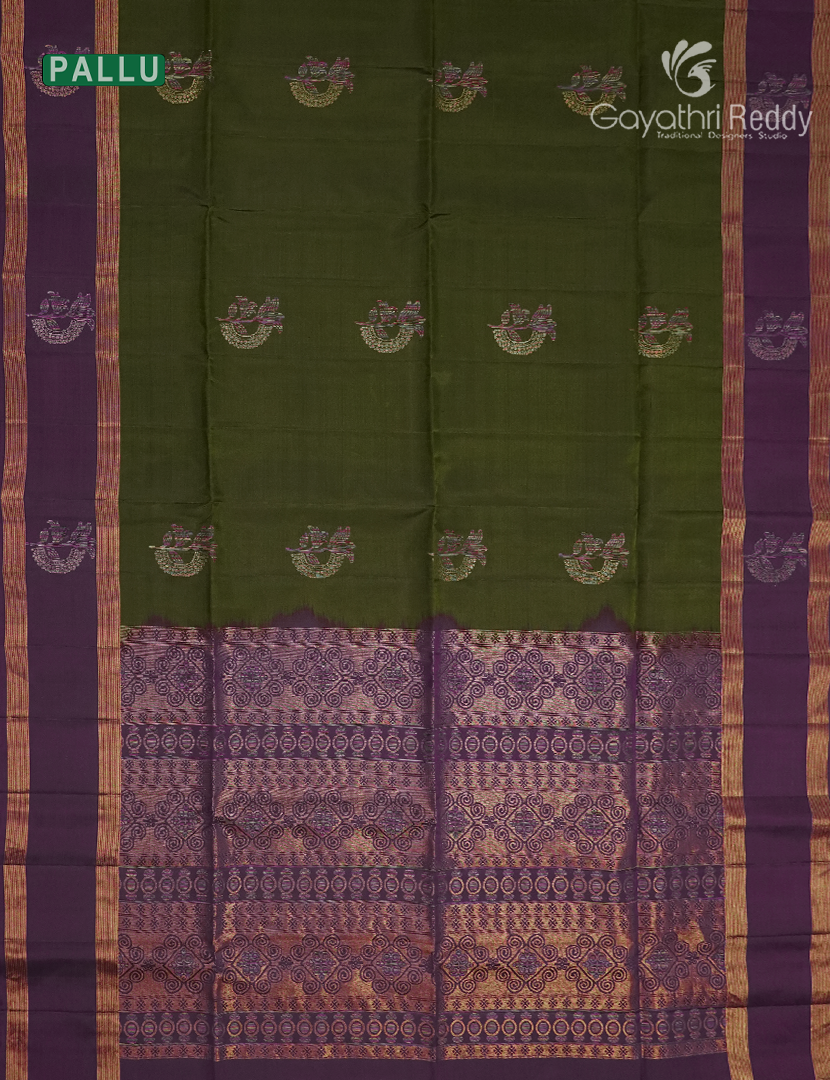 Pure Kanchipuram Soft Silk Saree in Deep Mehendi Green and Deep Violet