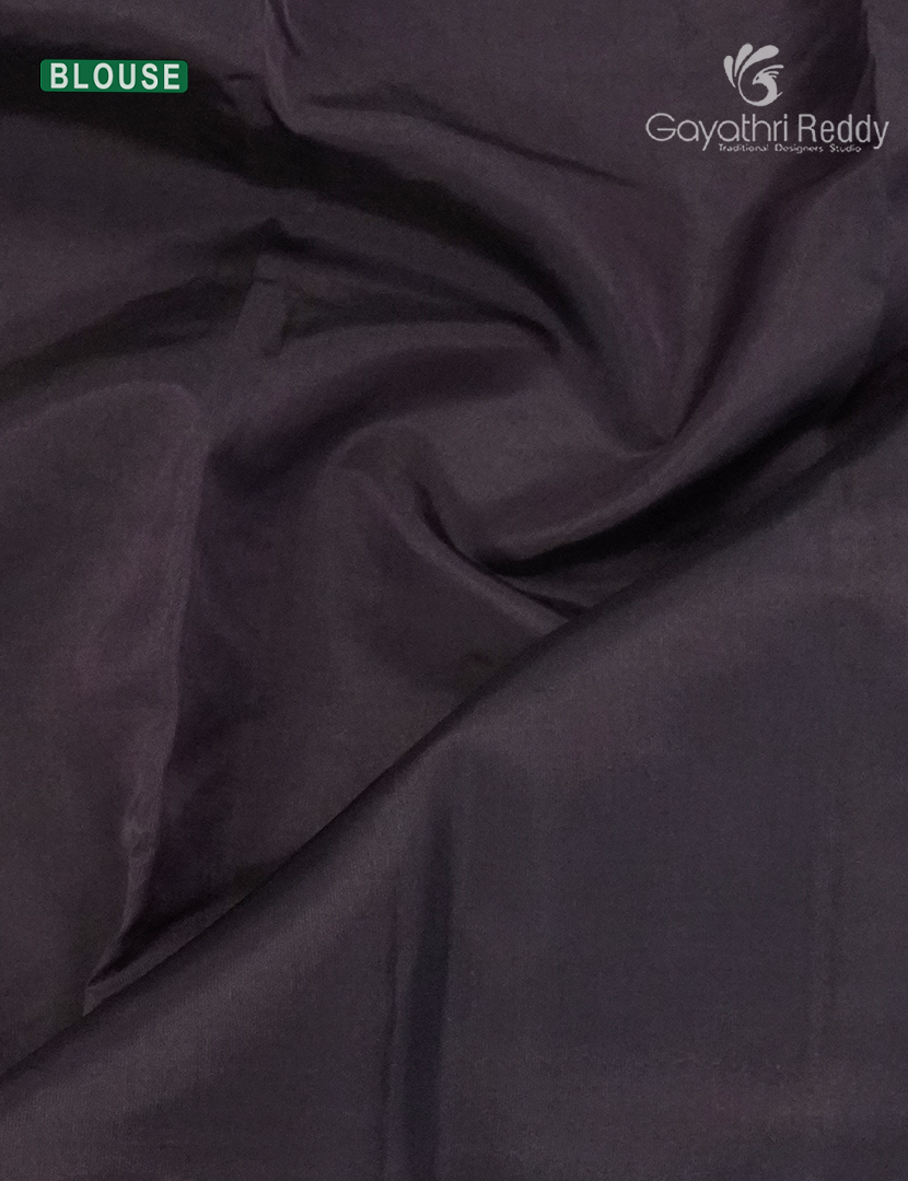 Pure Kanchipuram Silk  Saree in Brown ( Butta Style )
