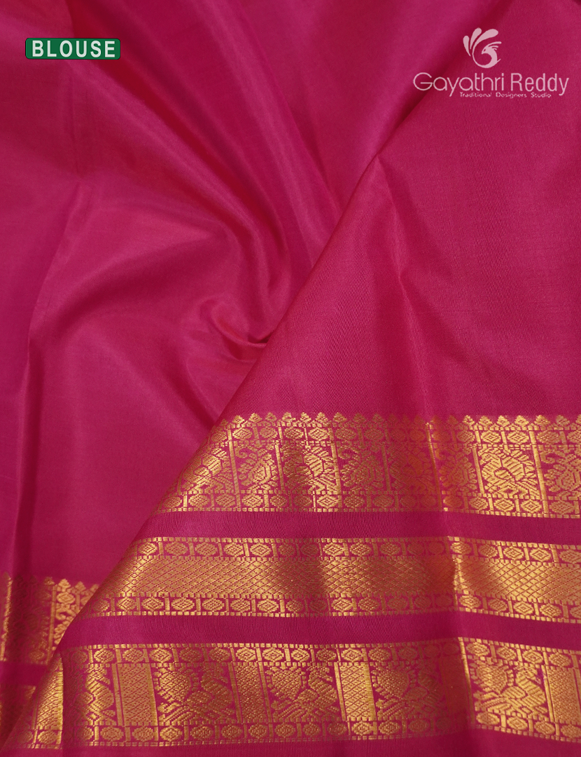 Pure Kanchipuram Silk Saree in Mehendi Green and Pink