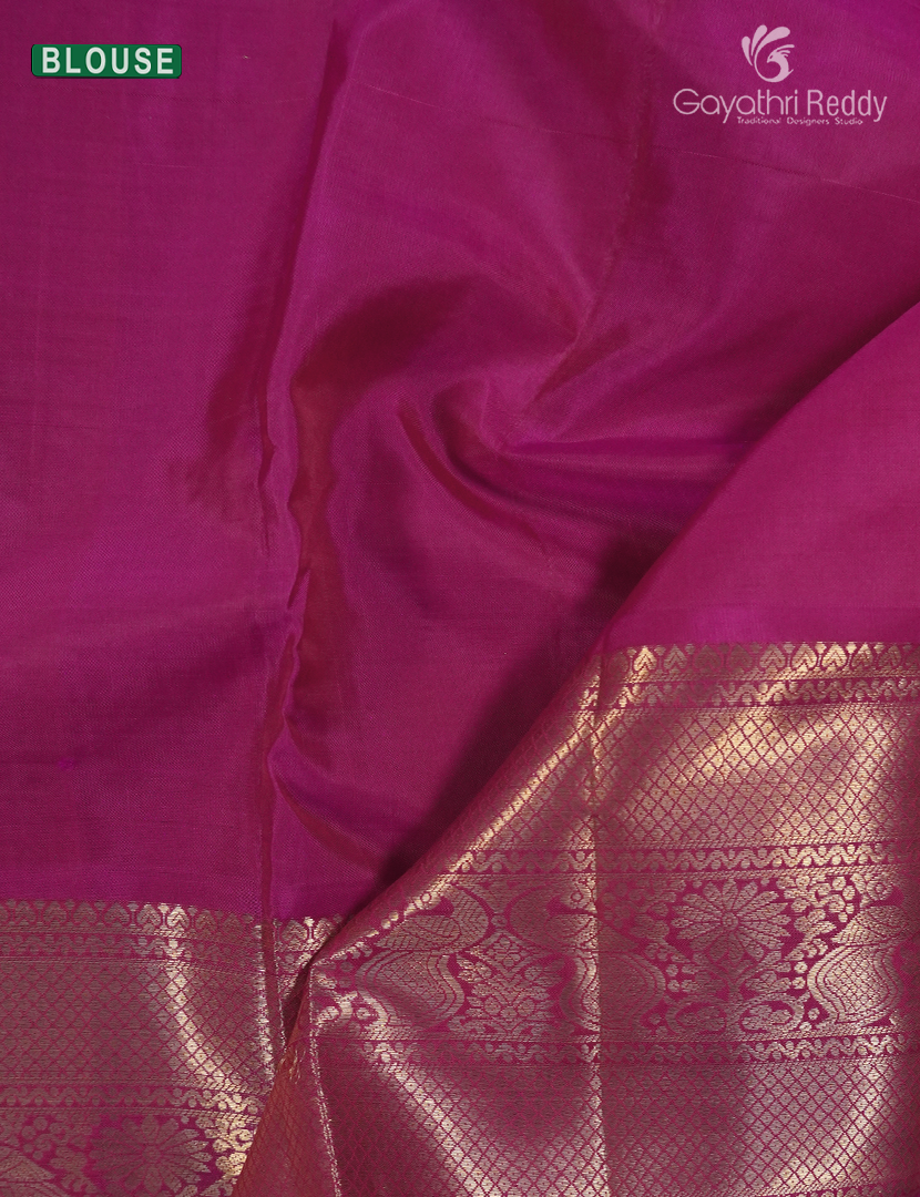 Pure Kanchipuram Vintage Silk Saree in Pastel Pink and Deep Pink