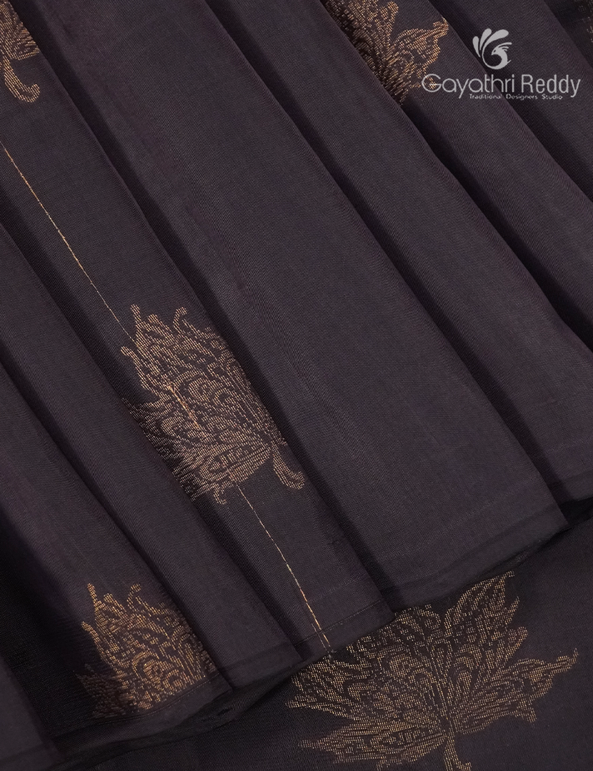 Pure Kanchipuram Silk  Saree in Brown ( Butta Style )
