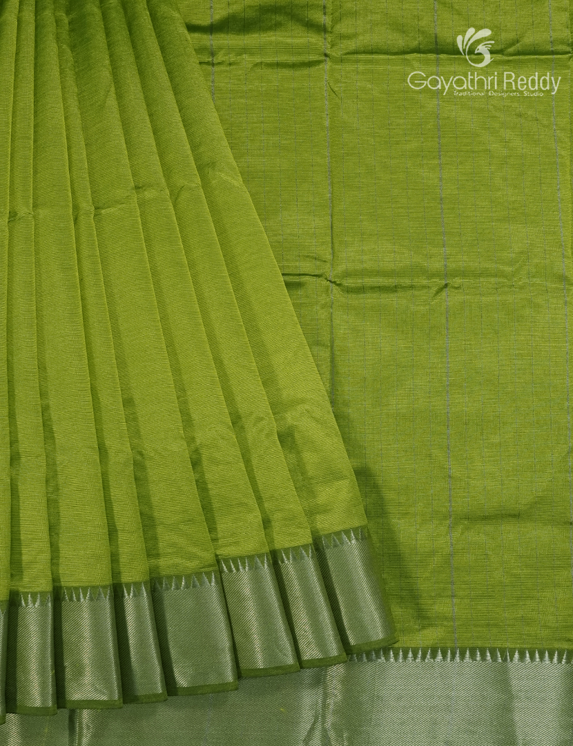Mangalagiri Pattu Saree in Parrot Green