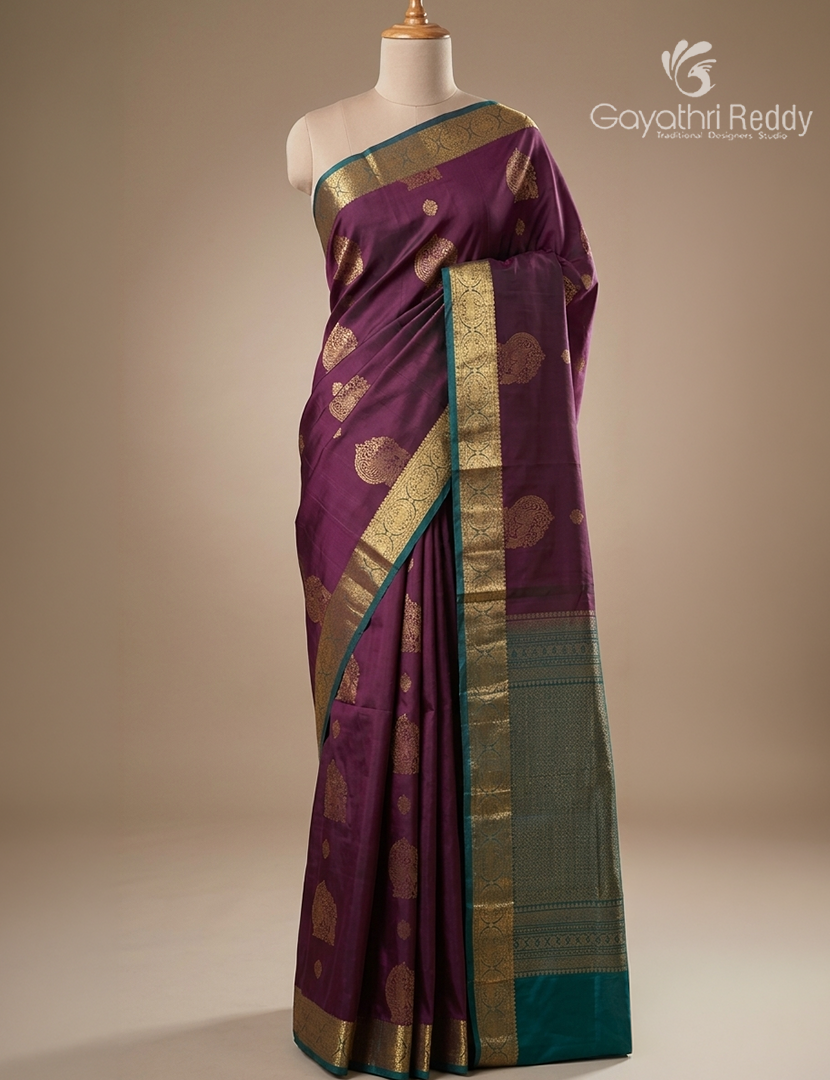 Pure Kanchipuram Silk Saree in Deep Purple and Deep Rama Green