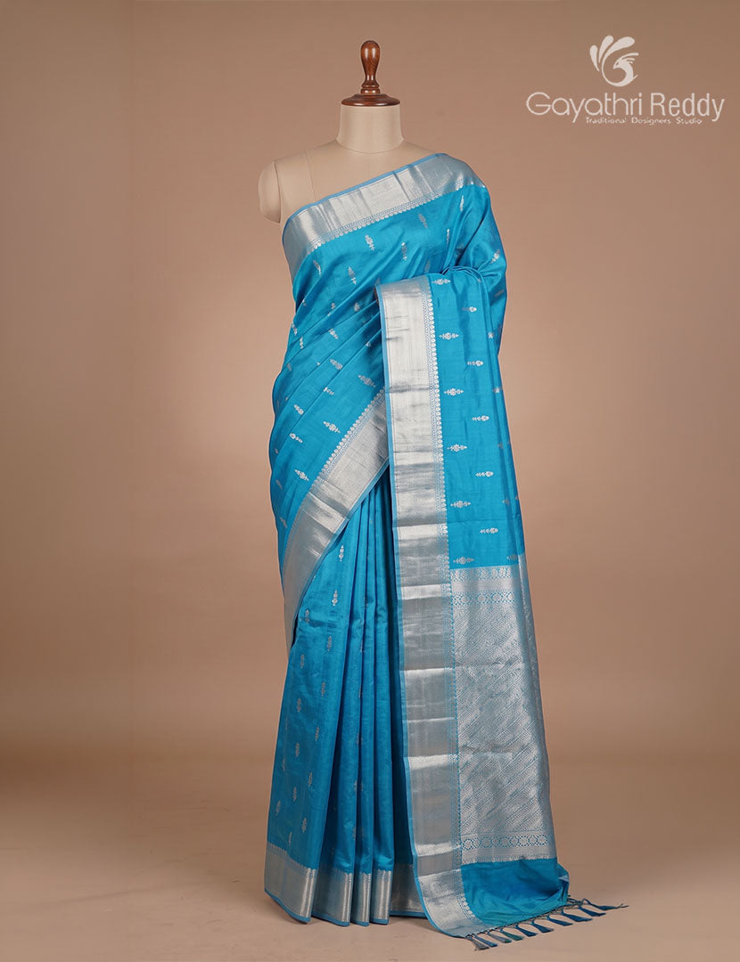 Pure Kanchipuram Silk Vinrage Saree in Sky Blue
