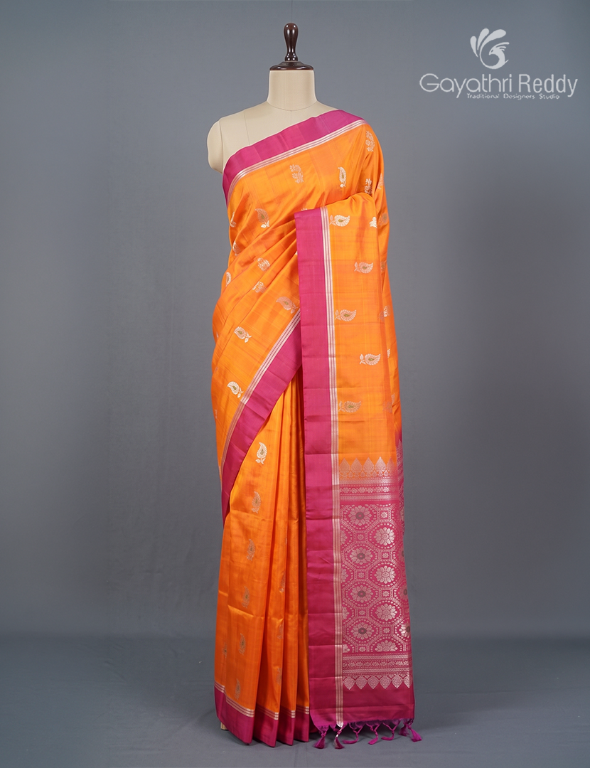 Light weight Kanchipuram Silk Saree in Orange and Rani Pink