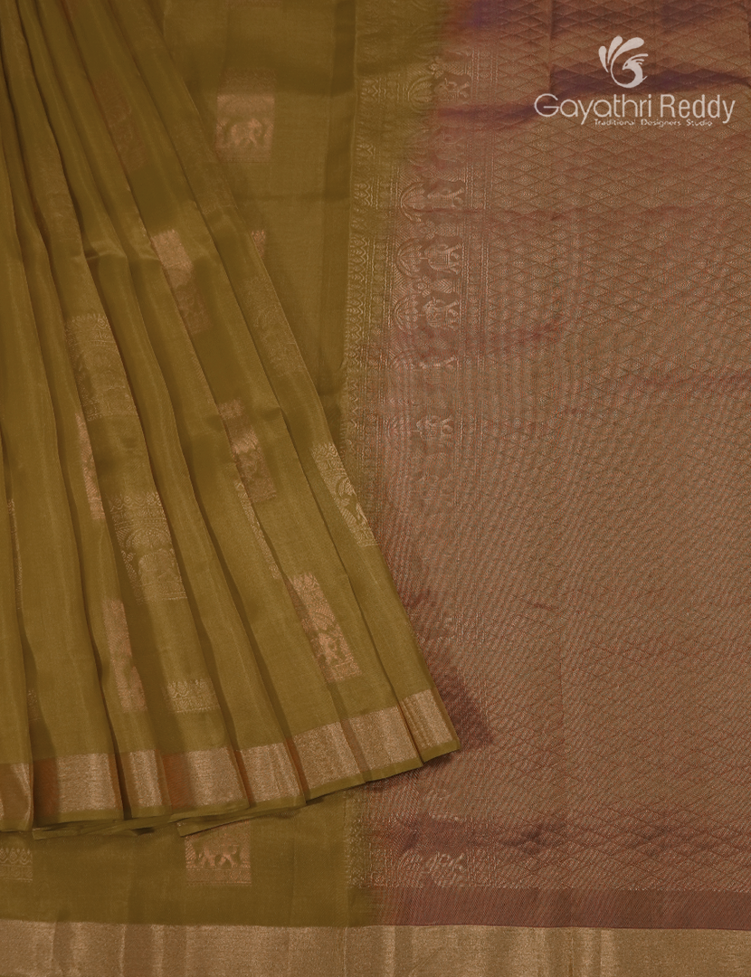 Pure Kanchipuram Silk Saree in Mehendi Green and Golden Beige ( Small Borders )