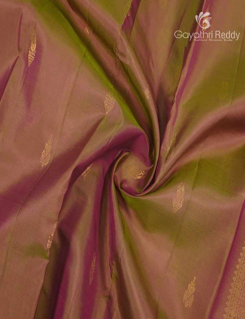 Pure Kanchipuram Silk Saree in Mehendi Green and Pink