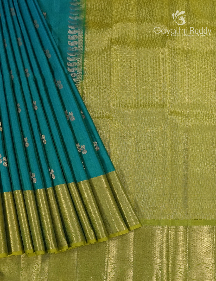 Pure Kanchipuram Silk Saree in Peacock Green and Mehendi Green  (Broad Borders )