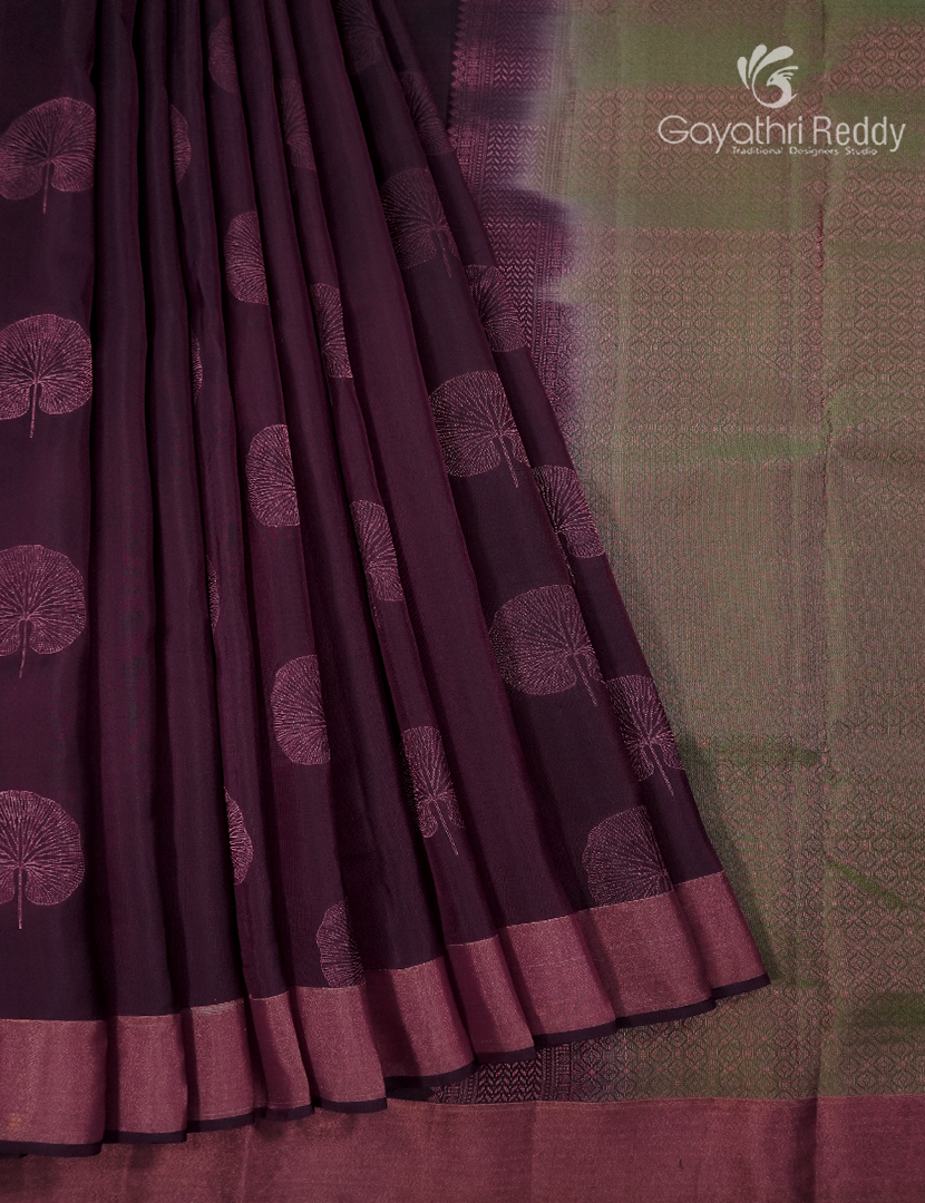 Pure Kanchipuram Silk Saree in Burgundy ( Small Borders )