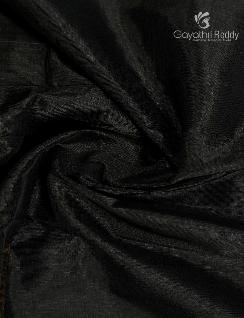 Pure Mangalagiri Langa Voni Set in Black