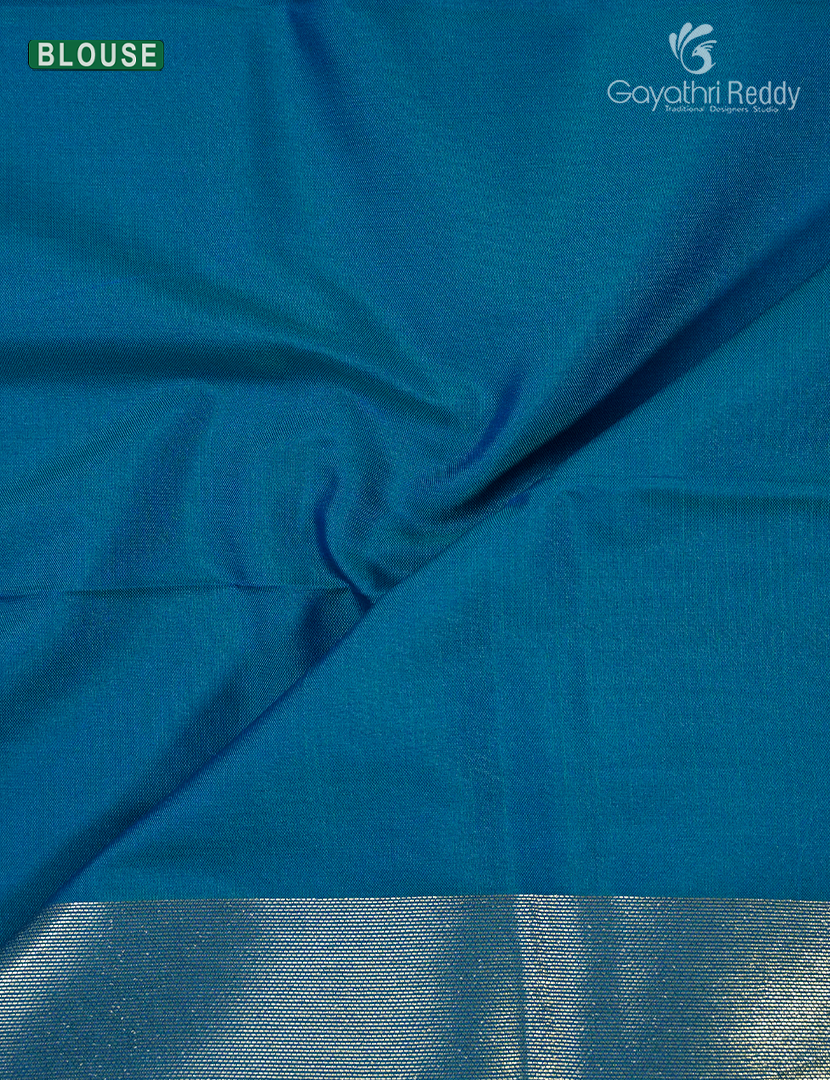 Semi Kanchipuran Silk Saree in Deep Purple and  Rama Blue