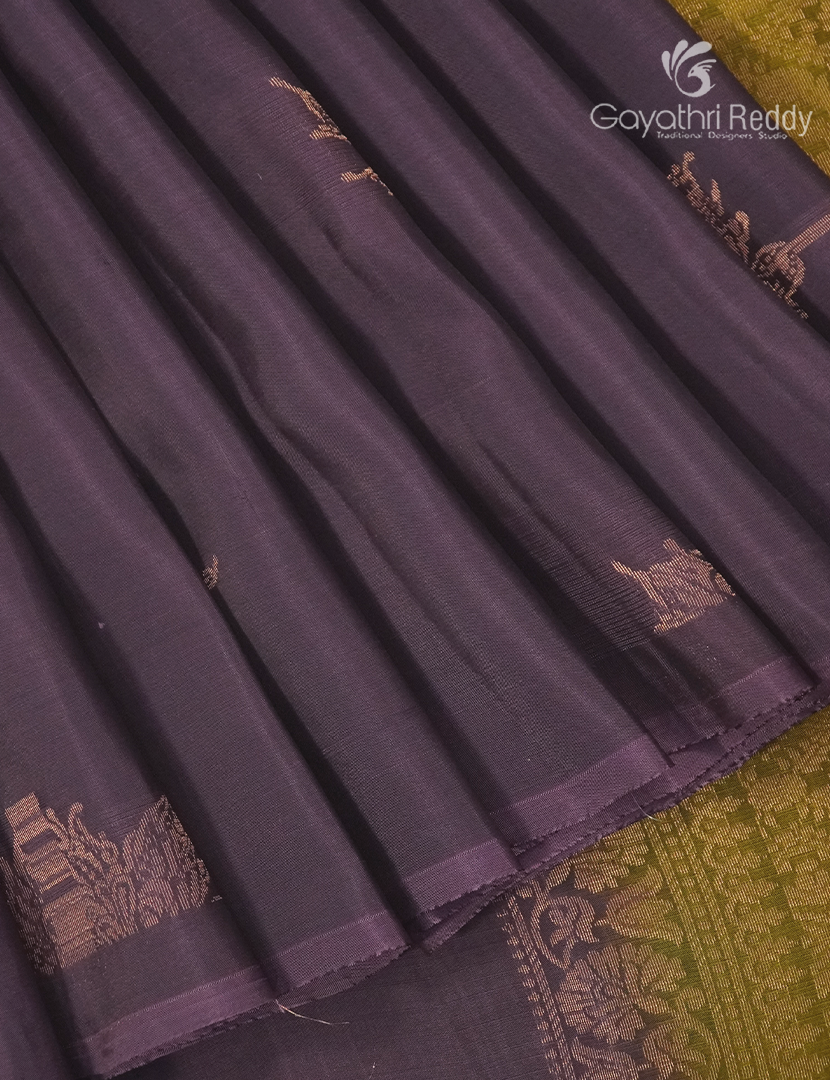 Pure Kanchipuram Silk  Saree in Mauve ( Butta Style )