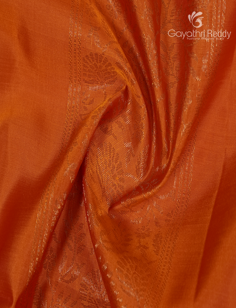 Pure Kanchipuram Soft Silk Saree in Orange and Red