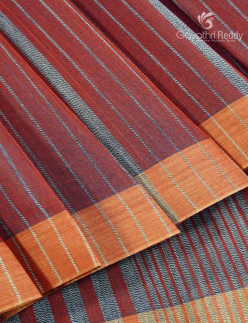 Pure Handloom Cotton Saree in Red