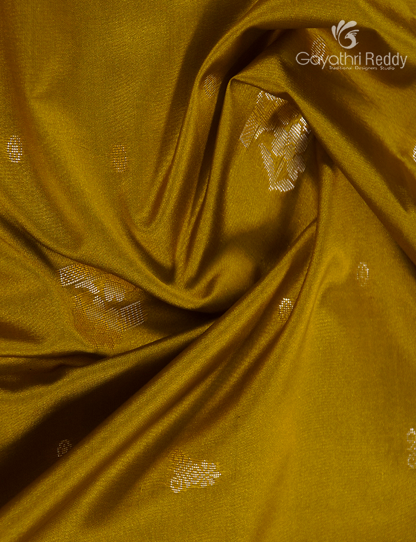 Soft Silk Saree in Dry mehendi and Deep Rust