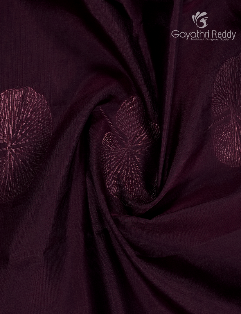 Pure Kanchipuram Silk Saree in Burgundy ( Small Borders )