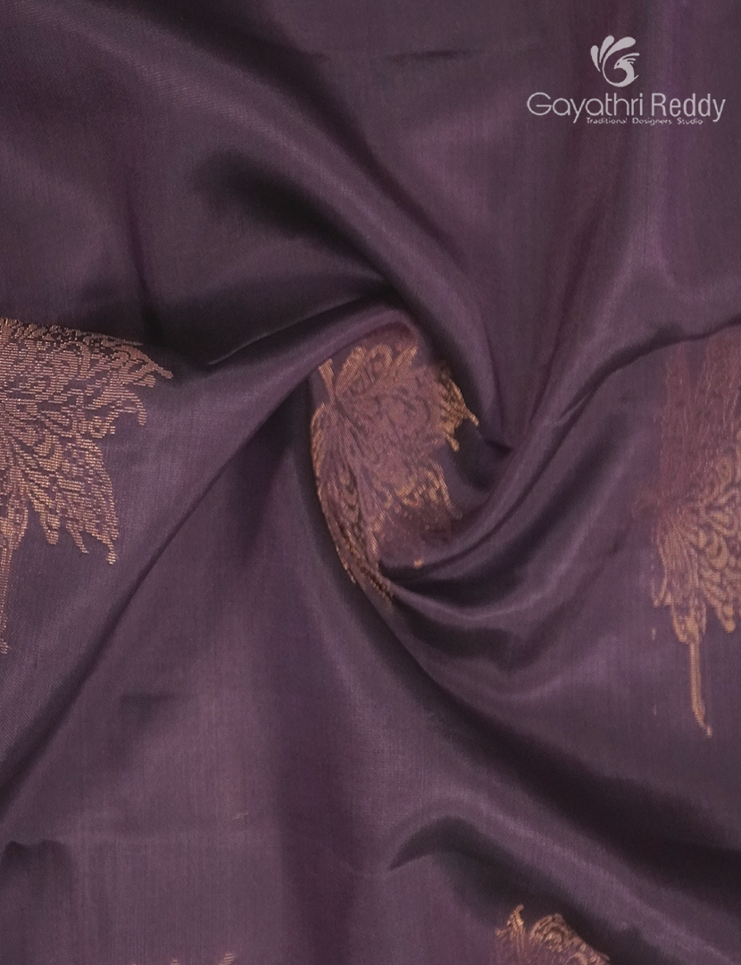 Pure Kanchipuram Silk  Saree in Mauve ( Butta Style )