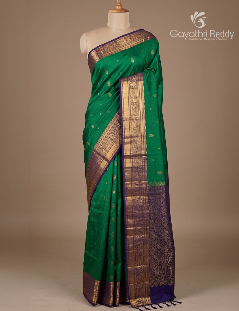 Pure Kanchipuram Soft Silk Saree in Bottle Green and Navy Blue