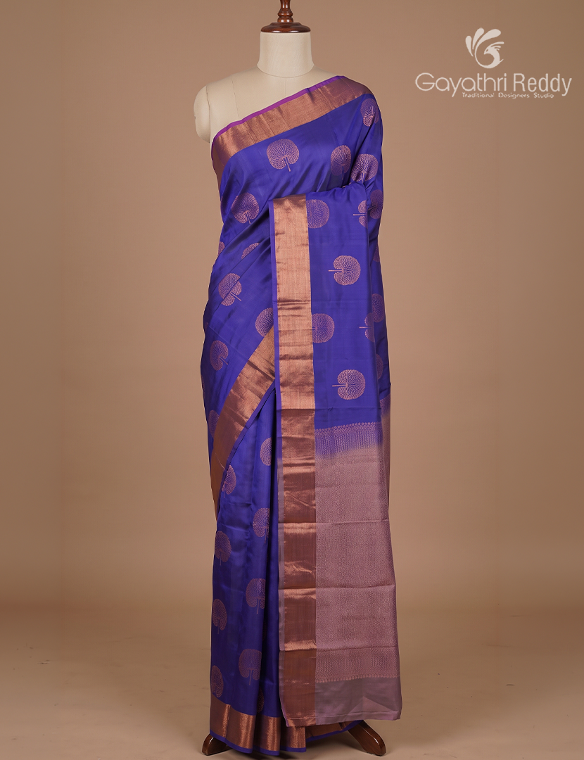 Pure Kanchipuram Silk Saree in Blue ( Small Borders )