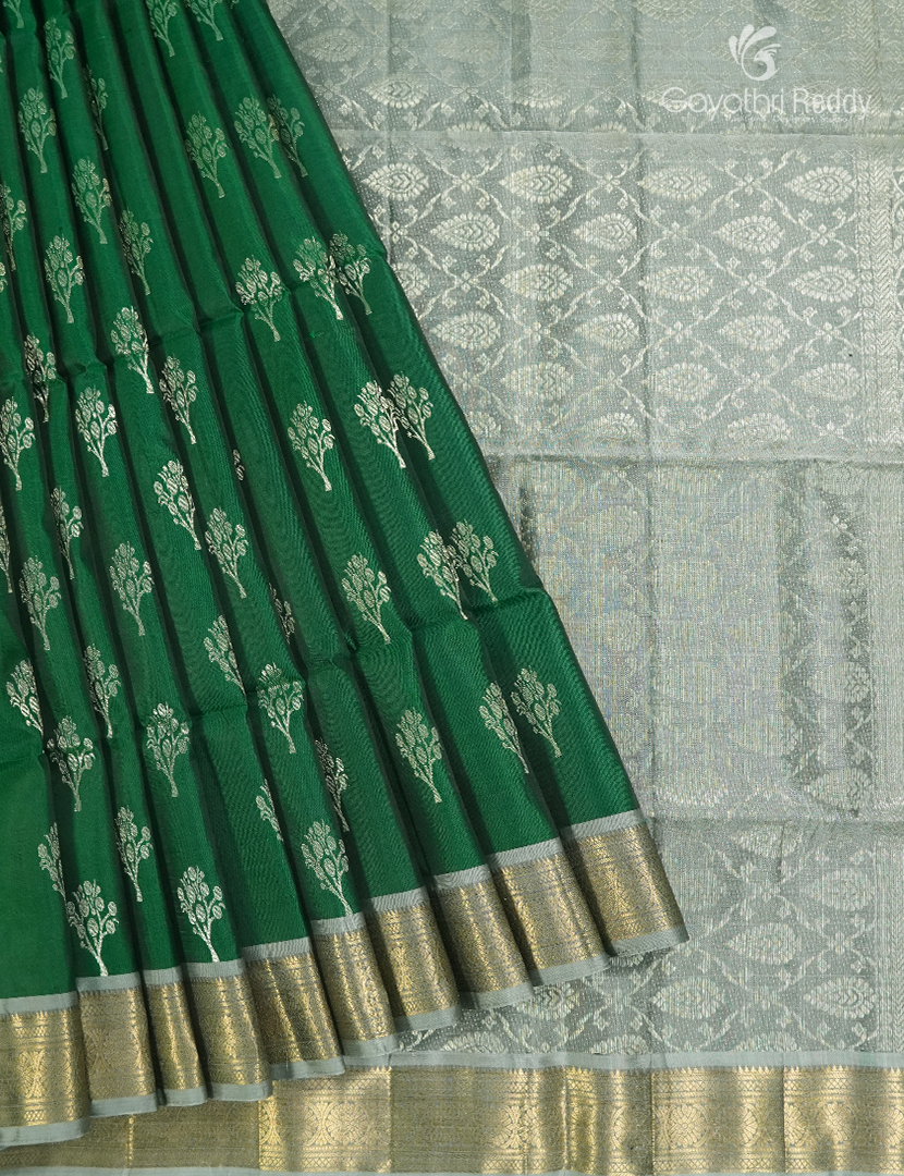 Light weight Kanchipuram Silk Saree in Bottle Green  and Pista Green
