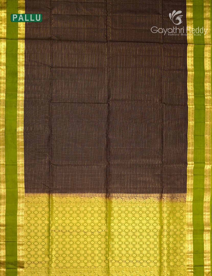 Pure Kanchipuram Vintage Silk Saree in Deep Brown and Parrot Green