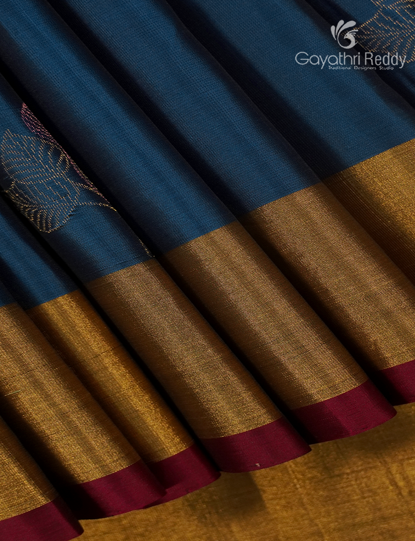 Pure Kanchipuram Soft Silk Saree in Deep Peacock Blue and Deep Red