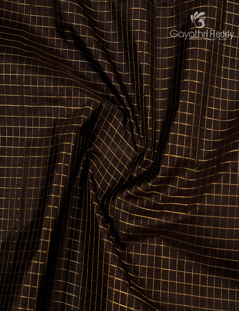 Pure Kanchipuram Vintage Silk Saree in Deep Brown and Parrot Green
