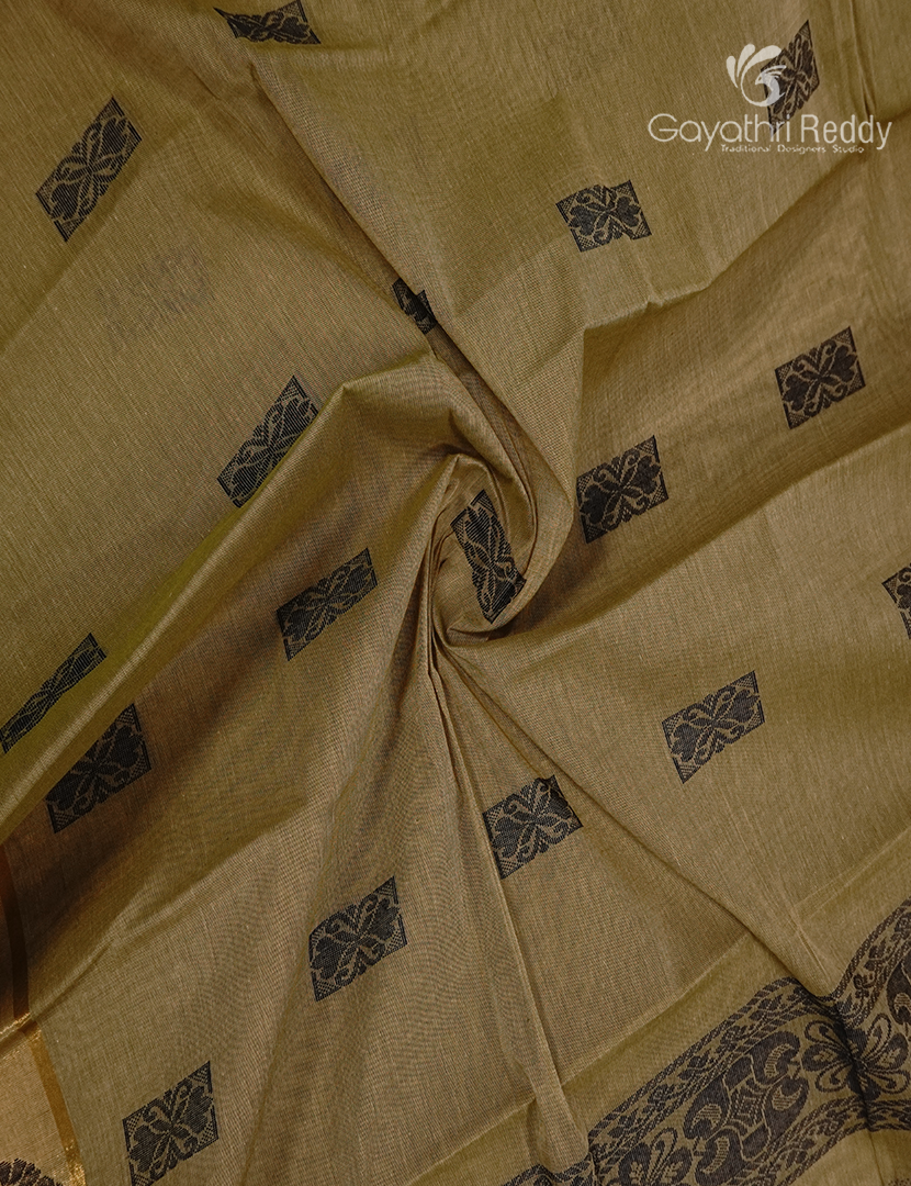 Pure Kanchi Cotton Saree in Deep Olive Green