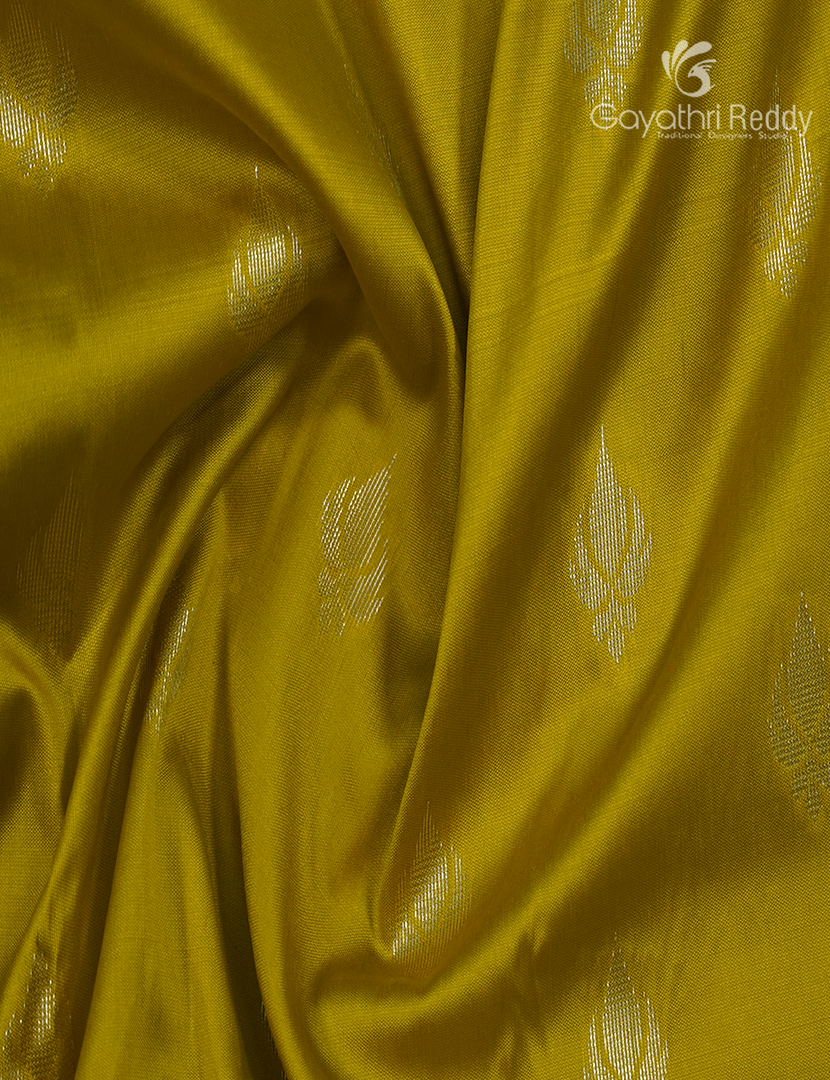 Semi Banaras Katan Silk Saree in  Dry Mehendi and Red