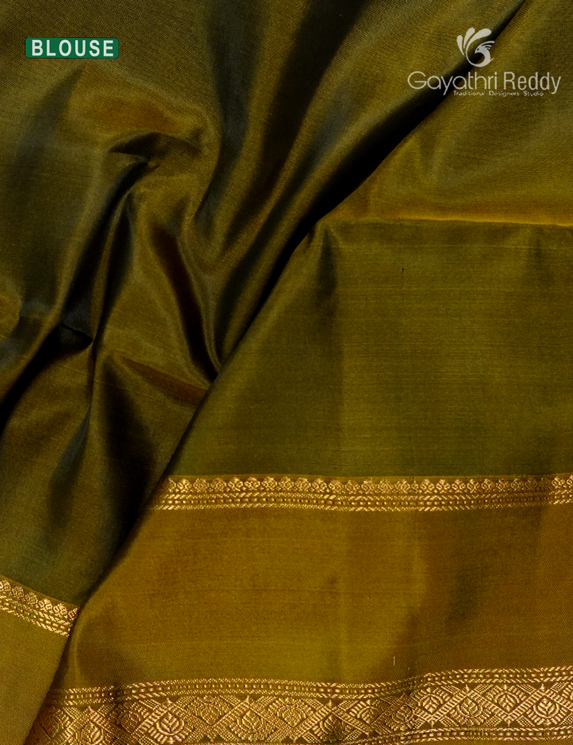 Pure Kanchipuram Silk Saree in Deep Brown and Dry Mehendi  (Light Weight)-KP8790